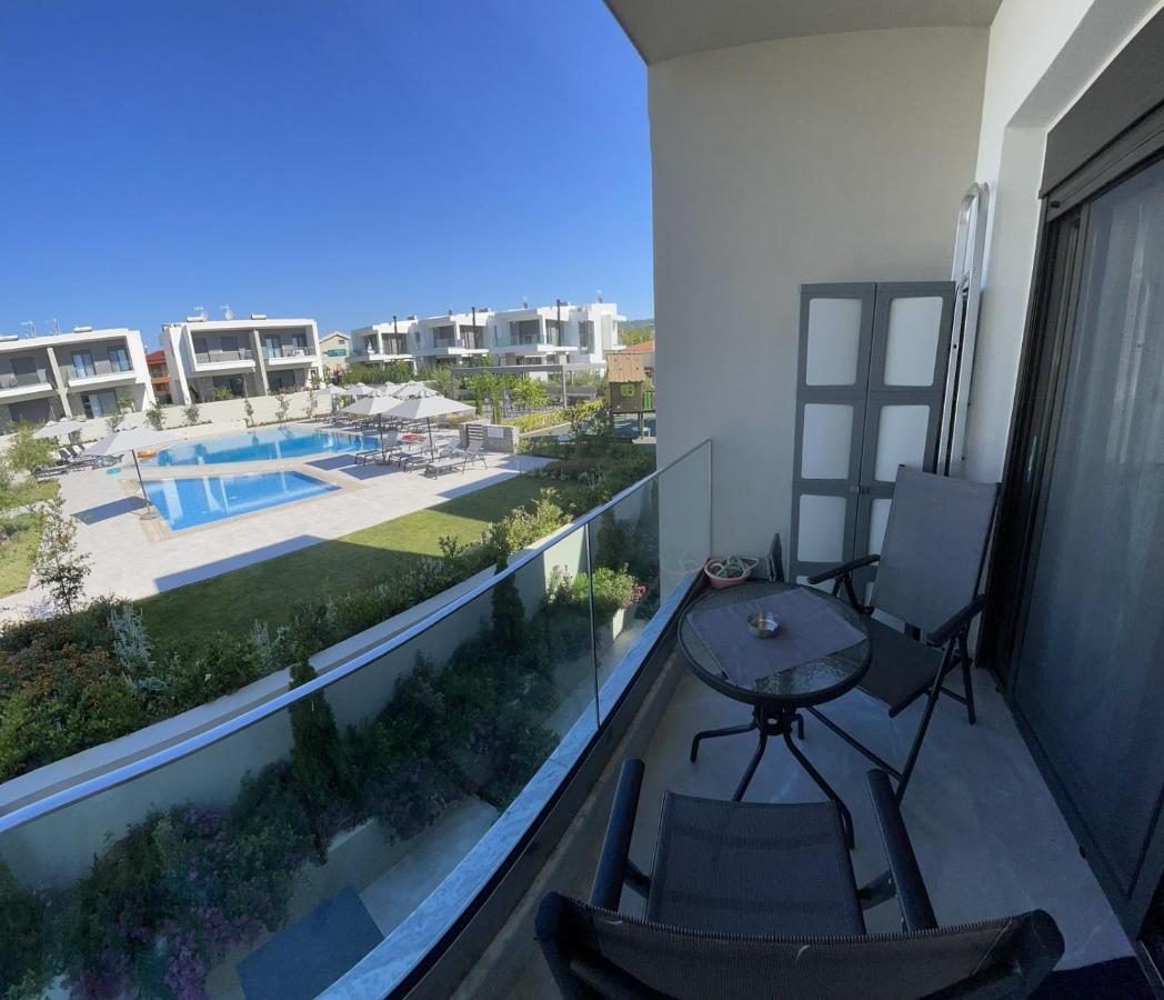 Callisto Luxury Suite Nikiti  Esterno foto